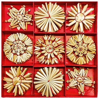 Straw ornaments approx. 6 cm, 32 pcs