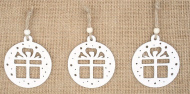 Hanging Wooden Present 6 cm, 3 pcs