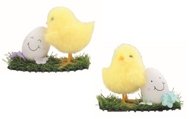 Easter Chicken with a smiley face Egg in a Meadow yellow 12 x 9 x 4 cm